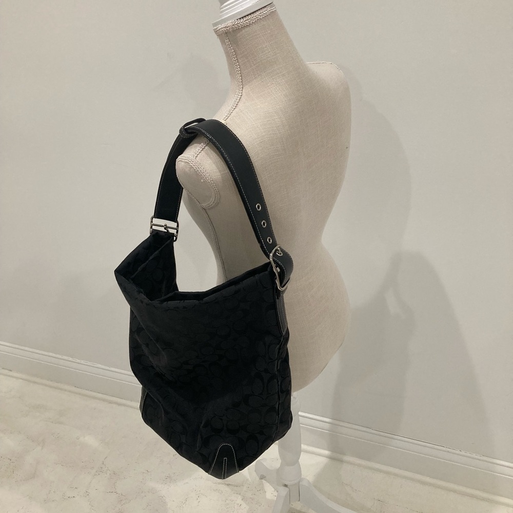Coach Black signature canvas bucket bag purse - Picture 6 of 12